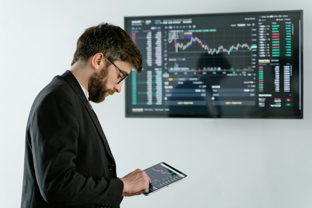 Is Staking and Delegating Crypto the Same Thing – 2025